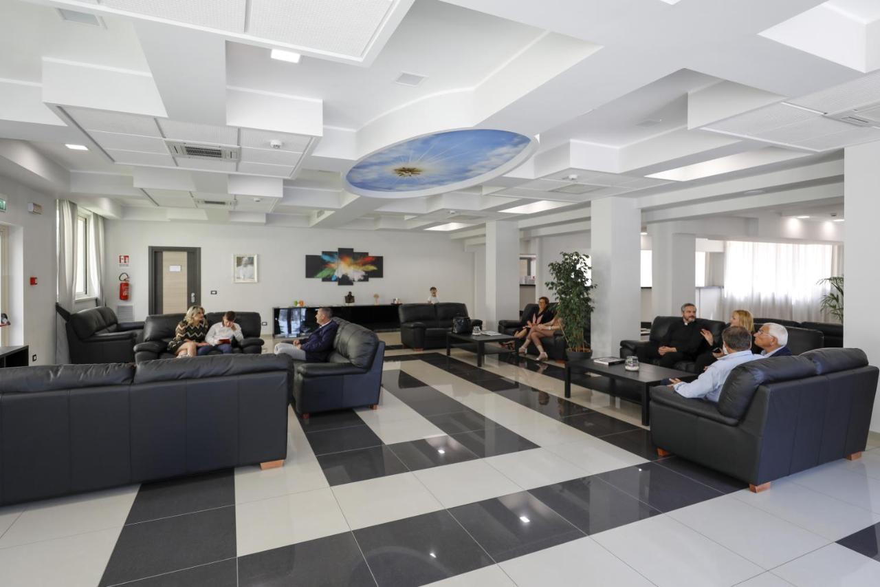 Casa Per Ferie San Juan De Avila Roma Ngoại thất bức ảnh